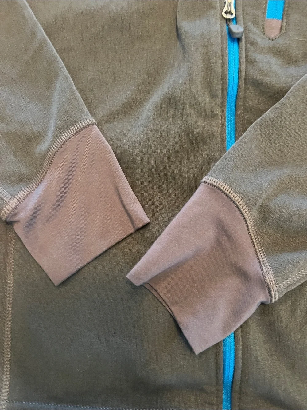 Black Diamond Polartec Power Dry Hoodie, size small.